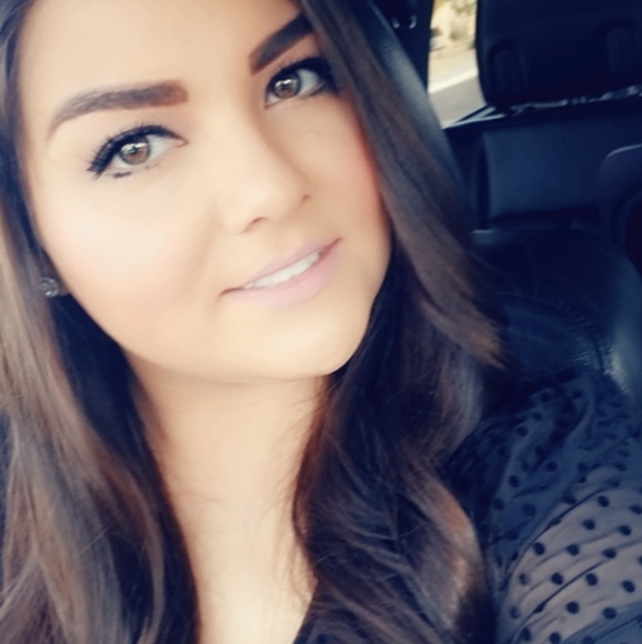 Meet your Posher - Picture 5 of 5